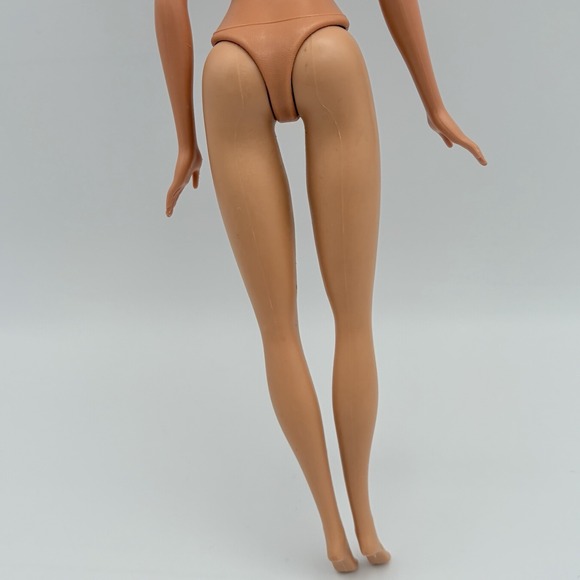 2000s Y2K Barbie Fashion Fever Doll Nude Doll Only Blonde Hair Blue Eyes - Picture 8 of 8